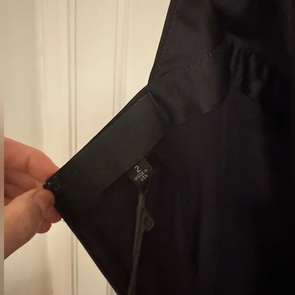 Nili Lotan

Essy Silk Plunging V-Halterneck Gown - Picture 5 of 7